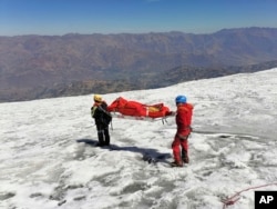 Peru polisi, 5 Temmuz’da ulaşıldığını söylediği cesedin yanında Stampfl'a ait bir ehliyet ve pasaport da bulunduğunu açıkladı.