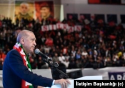 AK Parti Diyarbakır 8. Olağan İl Kongresi'nde Cumhurbaşkanı Erdoğan.