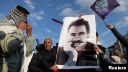 Abdullah Öcalan PKK'ya silah bırakması ve kendisini lağvetmesi çağrısında bulundu. 